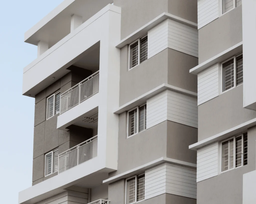 Exterior of a multifamily property where laundry amenities impact tenant decisions